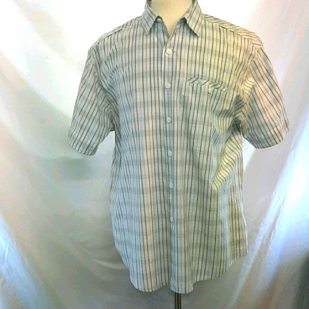 Van Heusen  XL (17-17.5) Short Sleeve